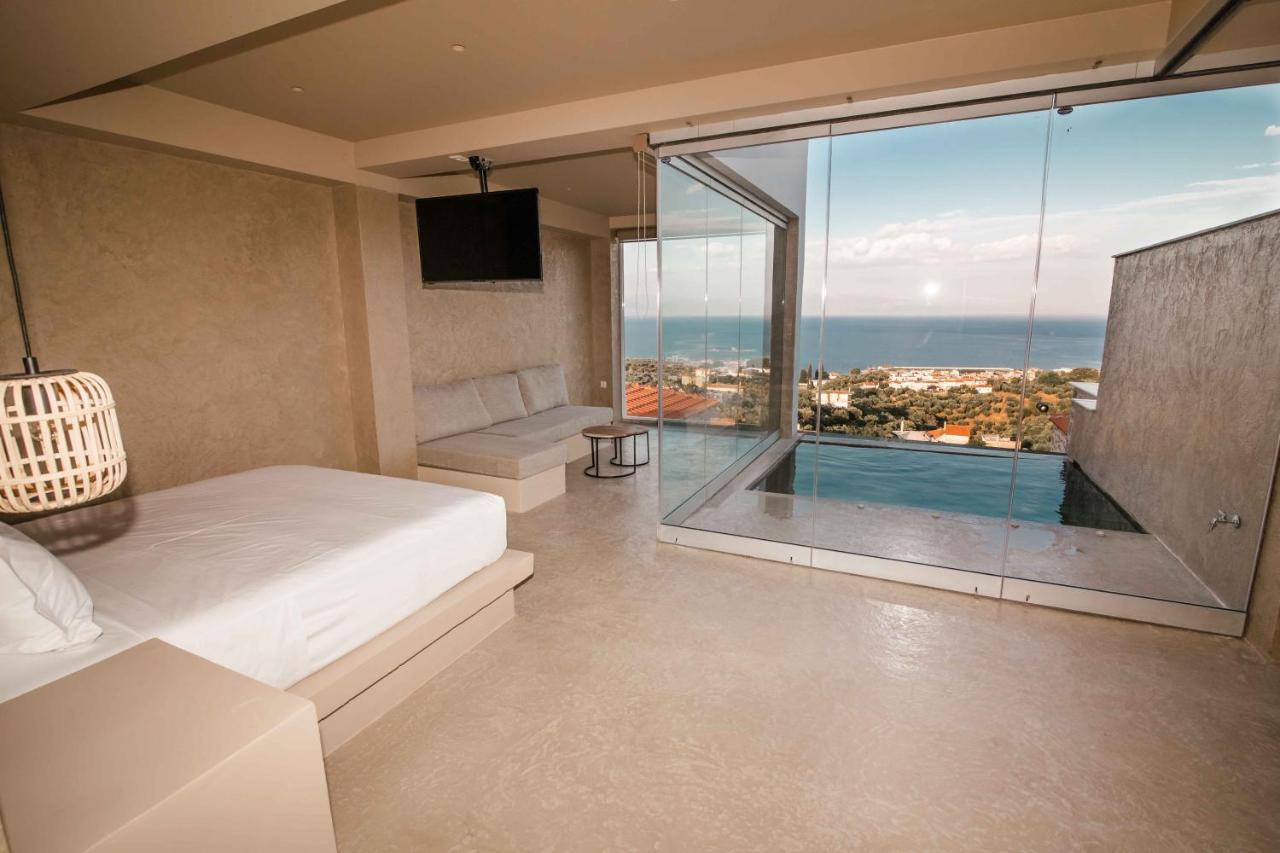 Mani Luxury Suites And Studios In Gytheio With Private Pools Luaran gambar