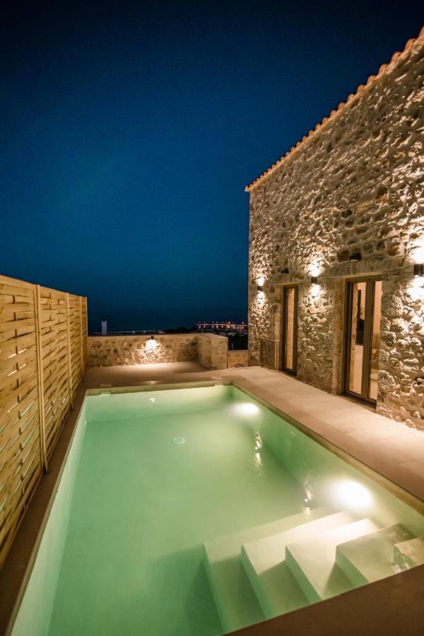 Mani Luxury Suites And Studios In Gytheio With Private Pools Luaran gambar