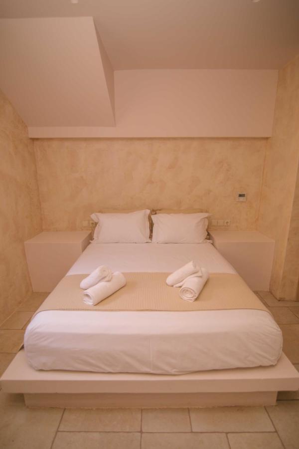 Mani Luxury Suites And Studios In Gytheio With Private Pools Luaran gambar