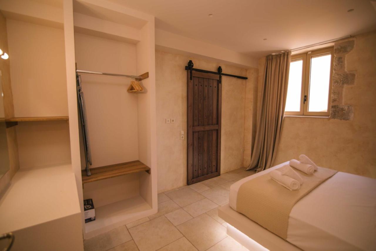 Mani Luxury Suites And Studios In Gytheio With Private Pools Luaran gambar