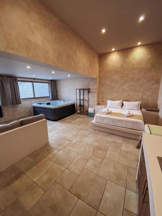 Mani Luxury Suites And Studios In Gytheio With Private Pools Luaran gambar