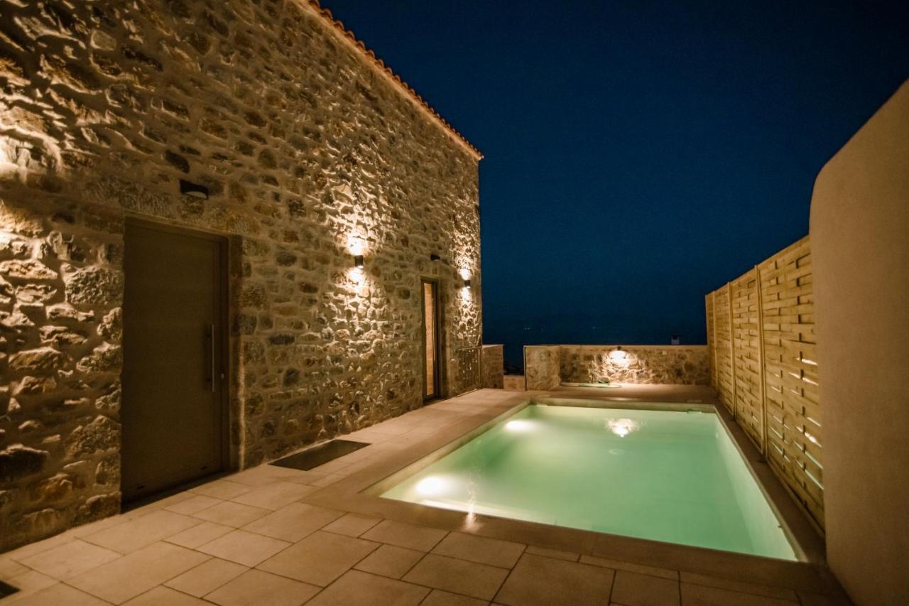 Mani Luxury Suites And Studios In Gytheio With Private Pools Luaran gambar