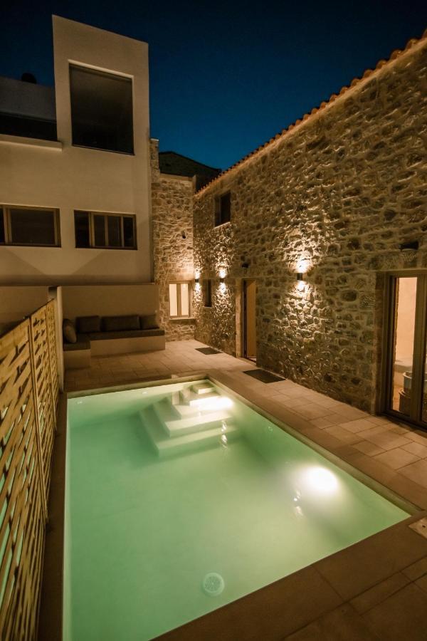Mani Luxury Suites And Studios In Gytheio With Private Pools Luaran gambar