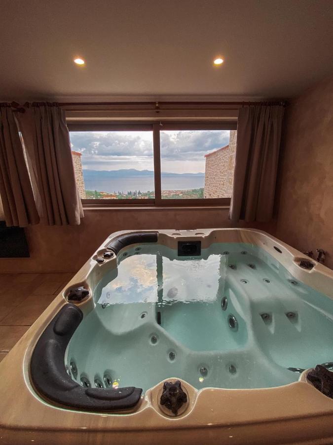 Mani Luxury Suites And Studios In Gytheio With Private Pools Luaran gambar