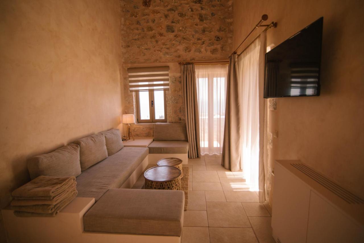 Mani Luxury Suites And Studios In Gytheio With Private Pools Luaran gambar