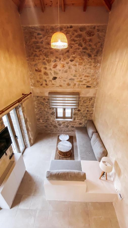Mani Luxury Suites And Studios In Gytheio With Private Pools Luaran gambar