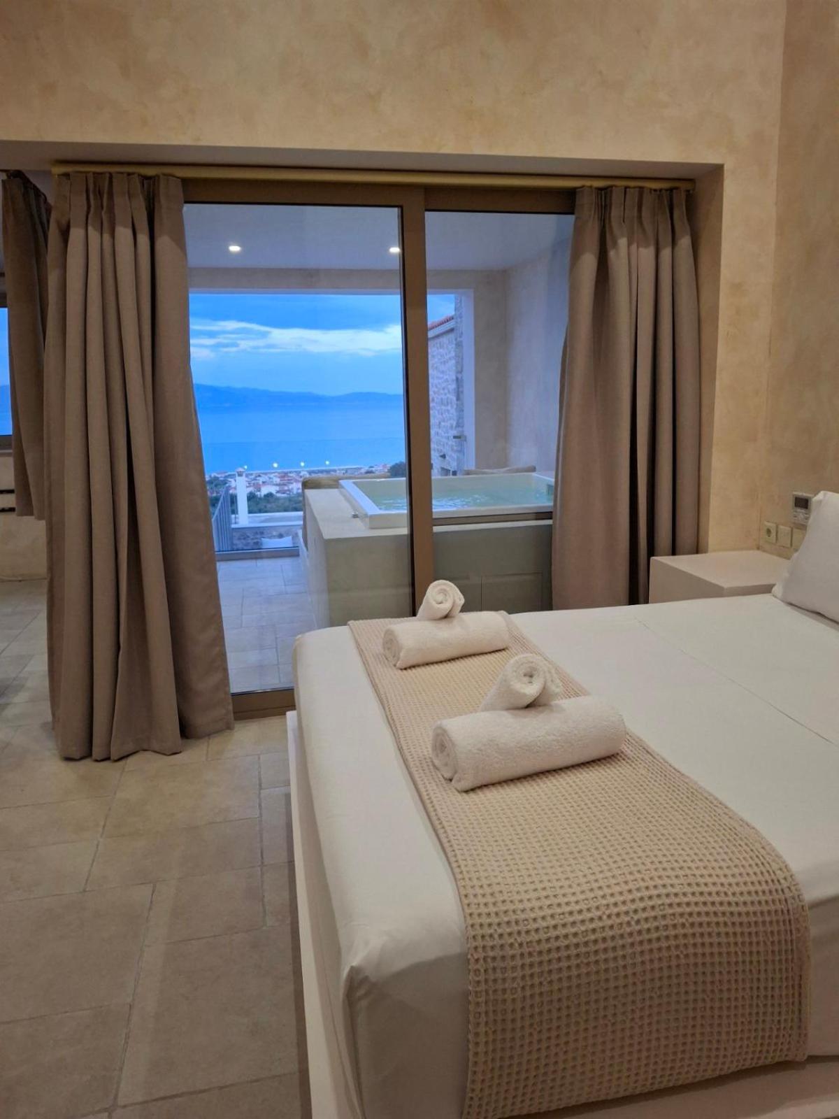 Mani Luxury Suites And Studios In Gytheio With Private Pools Luaran gambar