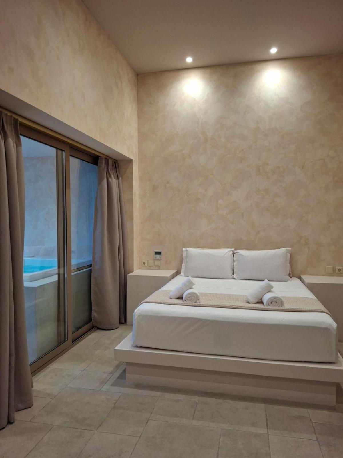 Mani Luxury Suites And Studios In Gytheio With Private Pools Luaran gambar